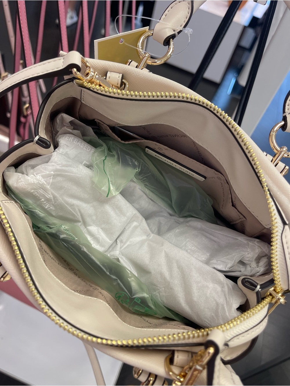 MICHAEL KORS Marilyn Sma Embellished Satchel Crossbody Messenger
Lt Cream
NWT - Picture 12 of 16